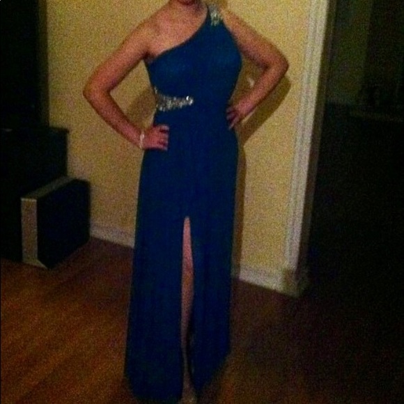 Prom/formal Dress - Picture 4 of 7